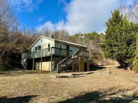 14 Dry Leaf Road, Alexander, NC 28701