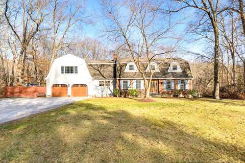 8 Dunsinane Road, Brookfield, CT 06804