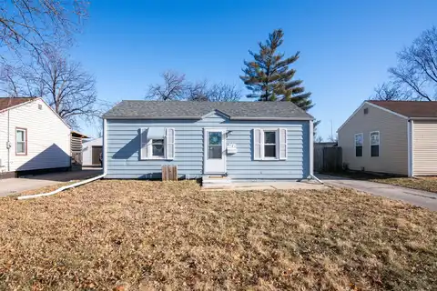 2121 E 21st Street, Des Moines, IA 50317