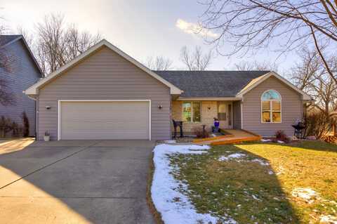 9118 Greenbelt Drive, Urbandale, IA 50322