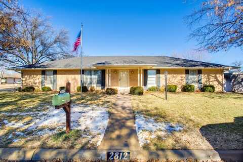 2812 London Ln, Enid, OK 73703