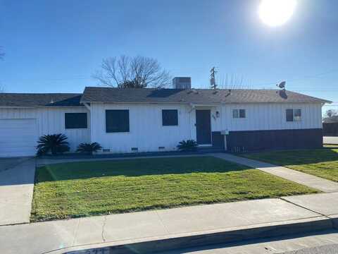 233 Spring Lane W, Lemoore, CA 93245