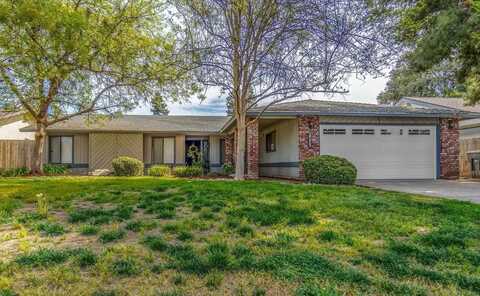 1828 Hillcrest Drive S, Visalia, CA 93292