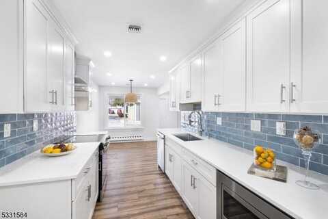 187 Newport Rd, Monroe, NJ 08831