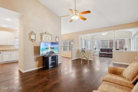 43 Spyglass Drive, Jackson, NJ 08527