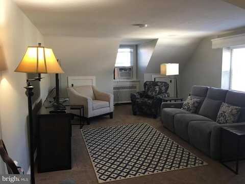 57 W HILLCREST AVENUE, HAVERTOWN, PA 19083