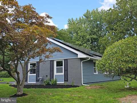 40 BOTANY CIRCLE, WILLINGBORO, NJ 08046