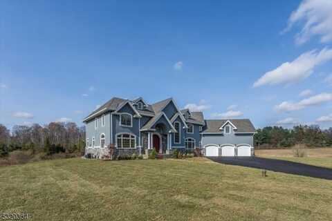 4 Hall Road, Chester, NJ 07930