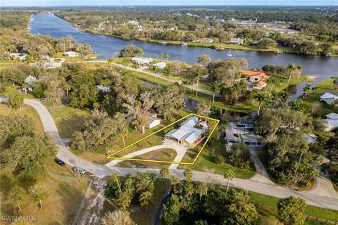 617 Caloosa Estates Drive, Labelle, FL 33935