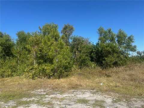 5136/5138 28th Street SW, Lehigh Acres, FL 33973