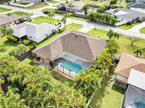 609 SW 32nd Terrace, Cape Coral, FL 33914