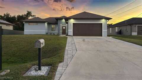 4013 6th Street W, Lehigh Acres, FL 33971