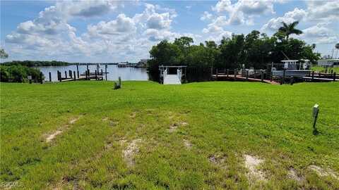 324 Shoreland Drive, Fort Myers, FL 33905