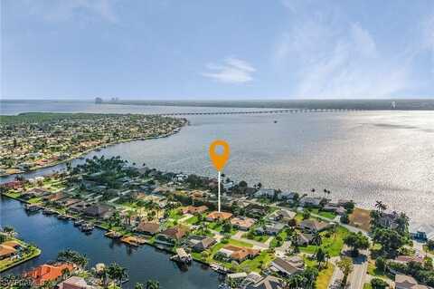 2911 SE 22nd Avenue, Cape Coral, FL 33904