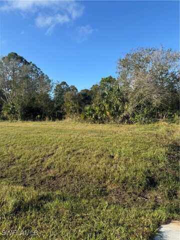 3050 66th Avenue NE, Naples, FL 34120