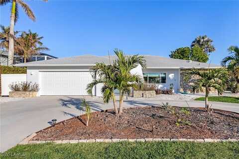 403 Grenada Avenue, Naples, FL 34113