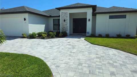 136 Kamal Parkway, Cape Coral, FL 33904