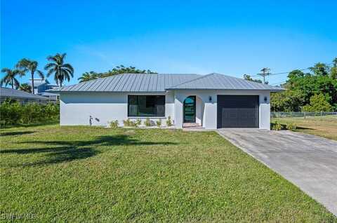 2241 Club House Road, North Fort Myers, FL 33917