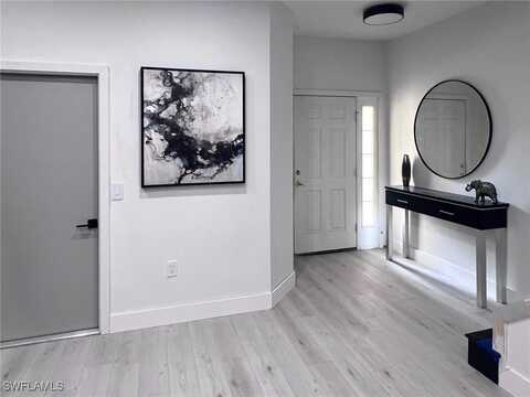 945 Hampton Circle, Naples, FL 34105