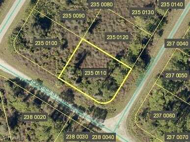 1917 Mary Lee Street, Lehigh Acres, FL 33972