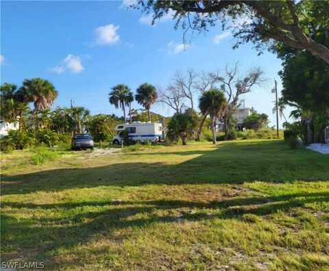 5840 Lauder Street, Fort Myers Beach, FL 33931