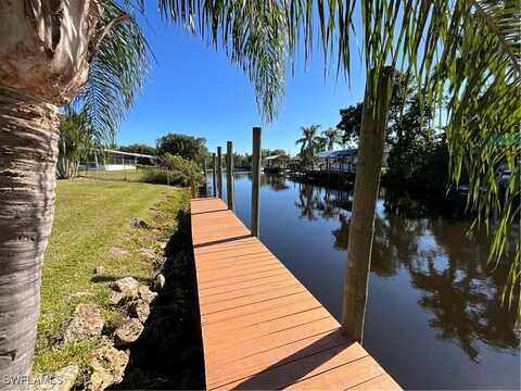 1712 Club House Road, North Fort Myers, FL 33917