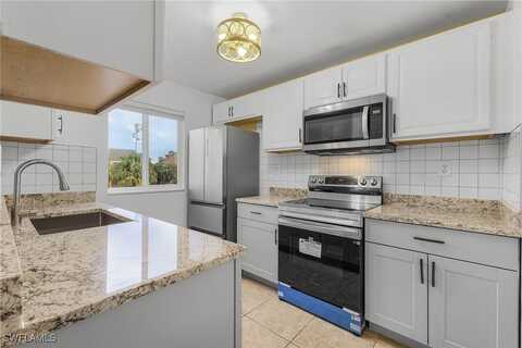 12640 Kenwood Lane, Fort Myers, FL 33907
