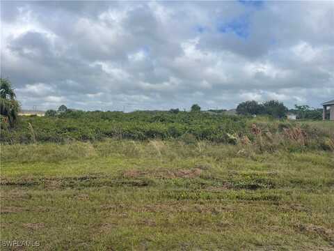 8015 Marsh Circle, Labelle, FL 33935