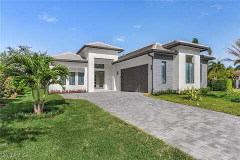 6805 Il Regalo Circle, Naples, FL 34109