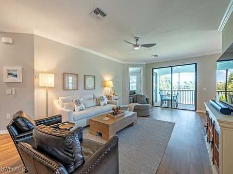 3153 Aviamar Circle, Naples, FL 34114