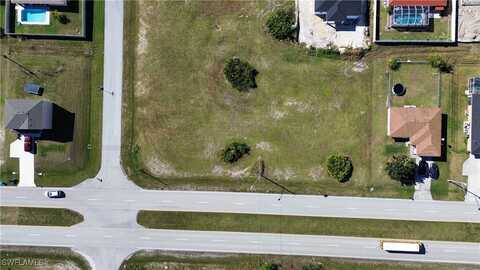 2102 Chiquita Boulevard N, Cape Coral, FL 33993