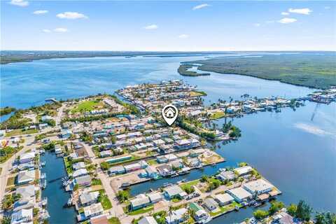 2655 Pine Street, Matlacha, FL 33993