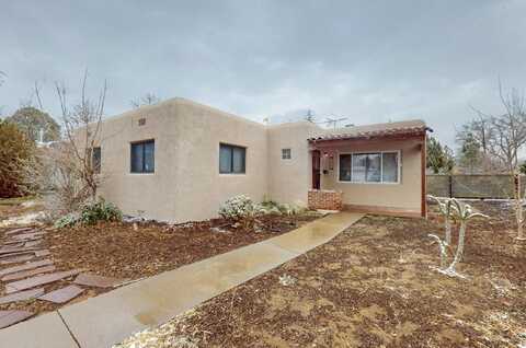 4023 MACKLAND Avenue NE, Albuquerque, NM 87110