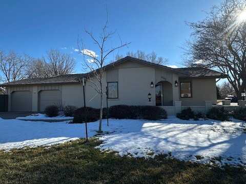 1202 E Labrador Boulevard, Garden City, KS 67846