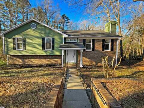 13 E Forest Run Court, Spartanburg, SC 29301