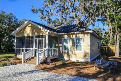 214 Clarke Street, Darien, GA 31305