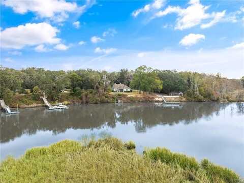 1230 River Drive SW, Darien, GA 31305