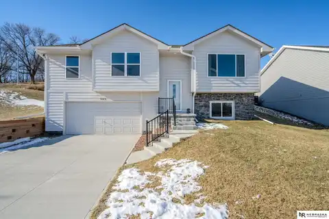 585 N 27th Street, Blair, NE 68008