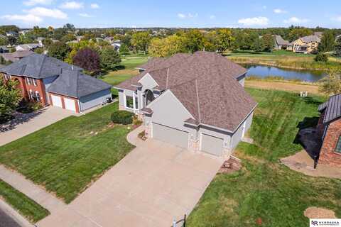 908 Bailey Drive, Papillion, NE 68046