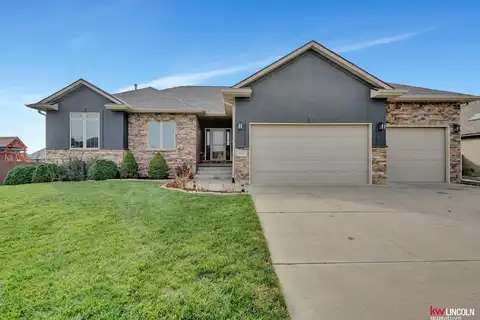 3025 Tree Line Drive, Lincoln, NE 68516