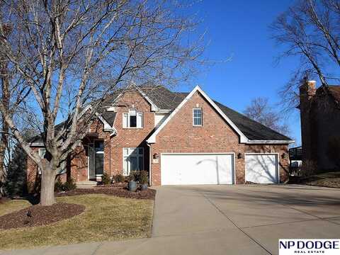 910 West Centennial Road, Papillion, NE 68046