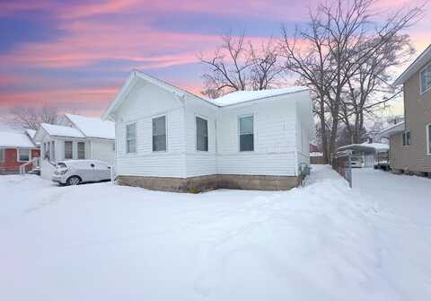 1104 E Larch Avenue, Muskegon, MI 49442