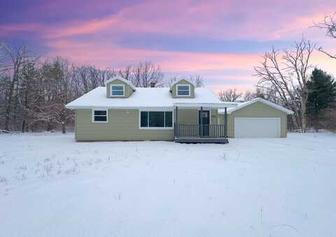 1495 E 32nd Street, White Cloud, MI 49349