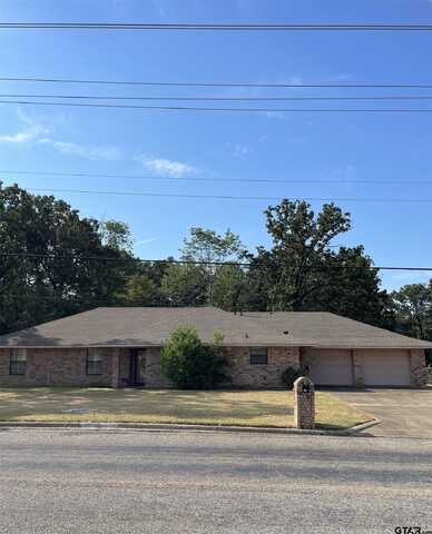 823 W Pecan St, Mount Pleasant, TX 75455