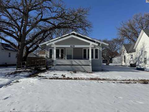 413 S Thompson St, Pratt, KS 67124