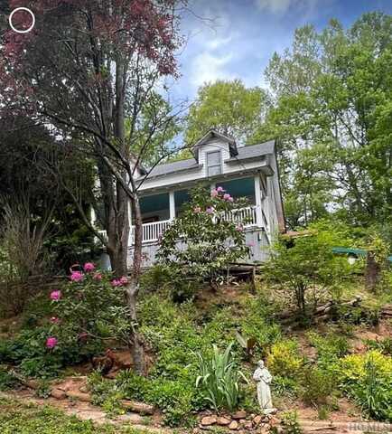 29 Regal Avenue, Sylva, NC 28779