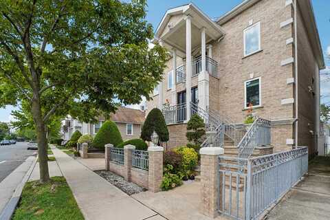 735 GOLDEN AVE, Secaucus, NJ 07094