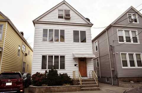 14 NEWARK BAY CT, Bayonne, NJ 07002