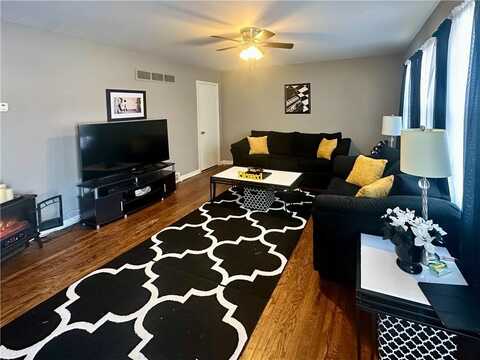 10601 E 78th Terrace, Raytown, MO 64138