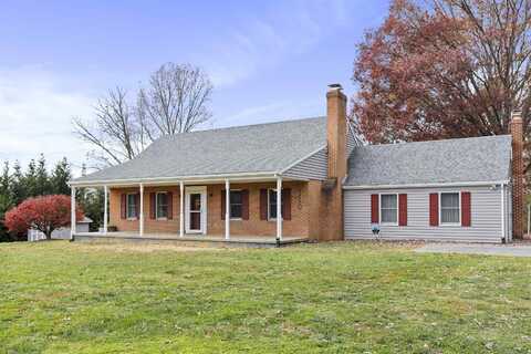 110 COURTLAND WAY, EDINBURG, VA 22824